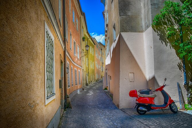 Mozart's Salzburg Exploration Game and Tour - Makartplatz and Mozart’s Residence