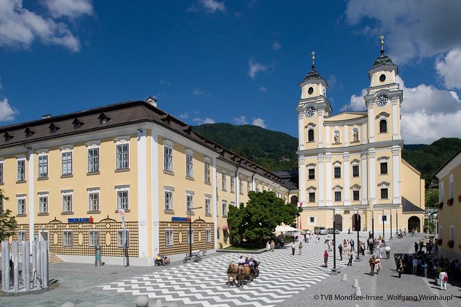 Original Sound of Music Tour Salzburg With Schnitzel and Noodle - Mirabell Gardens and the Do-Re-Mi opening