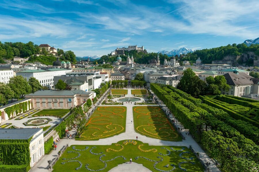 Original Sound of Music Tour with Schnitzel + Noodles - Through the Salzkammergut to Lake Wolfgang