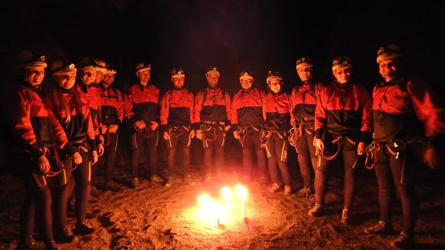 Ötztal: Guided Cave Tour for Beginners - Climbing, crawling, and walking underground