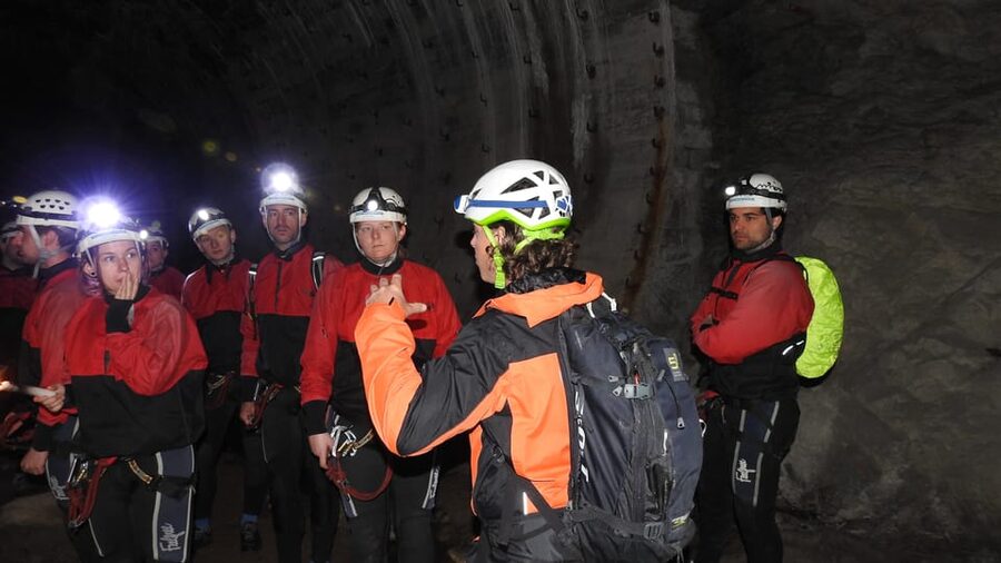 Ötztal: Guided Cave Tour for Beginners - Who should book this cave tour?
