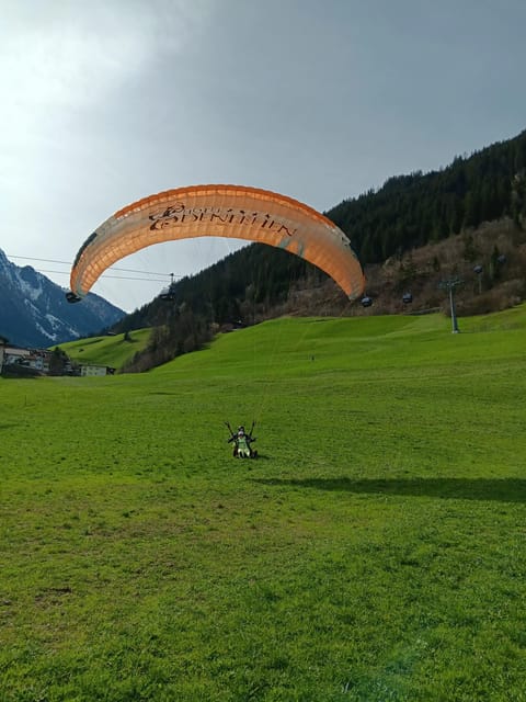 Paragliding Tandem Flight - Choosing between the small and big flights