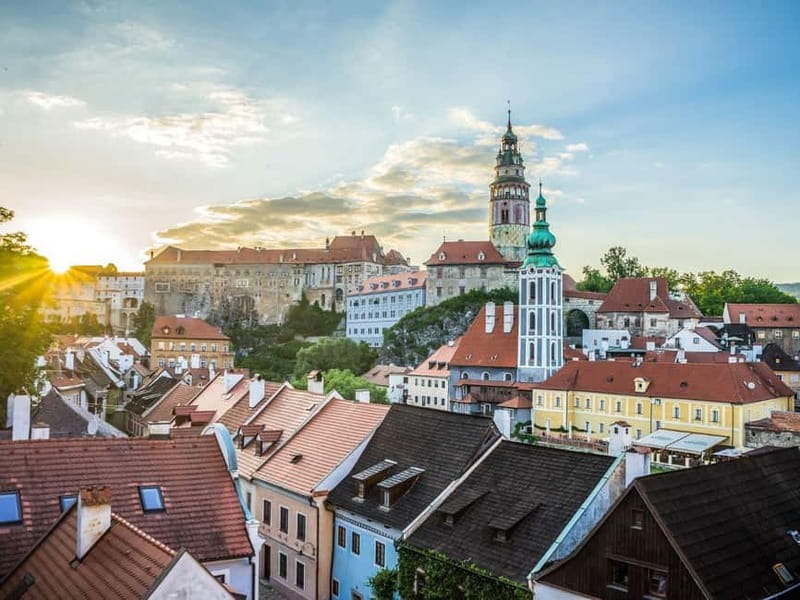 Prague: Transfer to Vienna via fabulous Cesky Krumlov - Key points at a glance