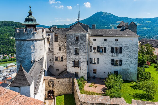Private Austrian Food Tasting Tour in Salzburg's Old Town - The 3.5-hour option: the best middle ground
