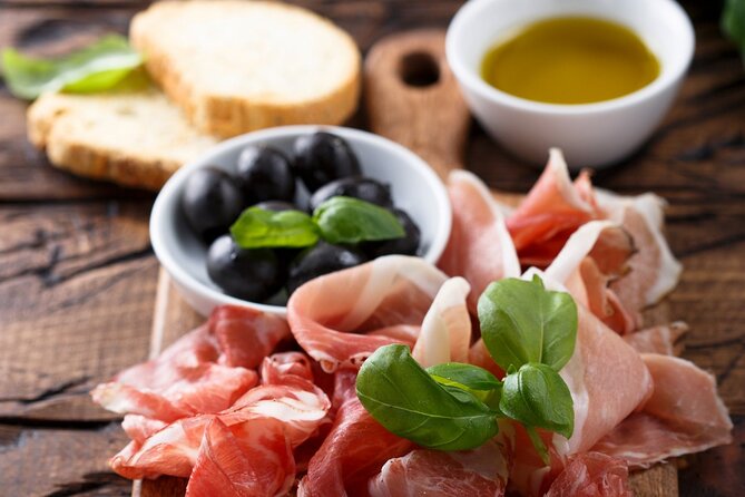 Private Austrian Wine & Charcuterie Tasting Class with a Pro-Sommelière - How This Compares With a Casual Wine Stop
