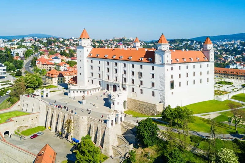 Private day trip: Budapest > Bratislava & Vienna, in English - Two capitals from one Budapest base