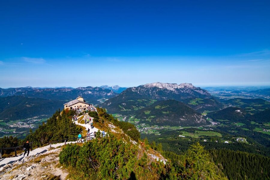 Private day trip from Munich to Eagle's Nest & Hallstatt - Who should book this day trip