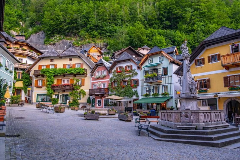 Private day trip from Salzburg to St. Gilgen & Hallstatt - Comfort, access, and group arrangements