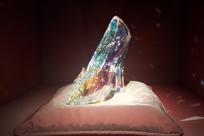 Private Half-day Tour to Swarovski Crystal World in Wattens - Booking, timing, and cancellation details