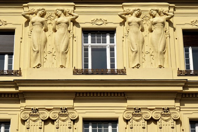 Private Klimt & Vienna Art Walk — From Baroque to Secession - Starting at the Belvedere Palace