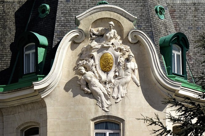 Private Klimt & Vienna Art Walk — From Baroque to Secession - Karlskirche and the Otto Wagner metro station
