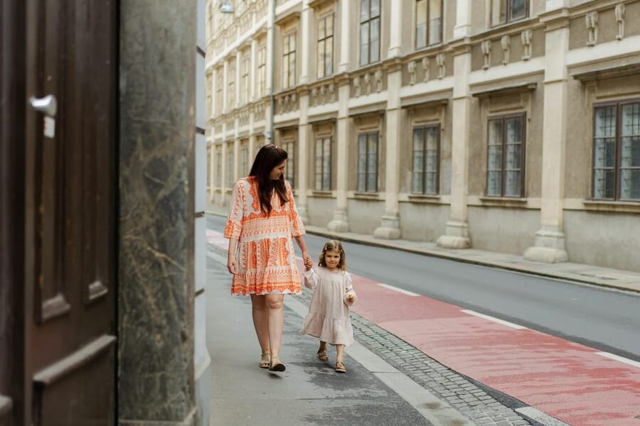 Private Photoshoot Walk Old Town of Graz - Who will enjoy this Graz photoshoot most