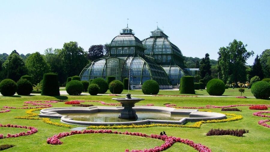 Private Schönbrunn Palace Tour: Entrance included - Key points to know before booking