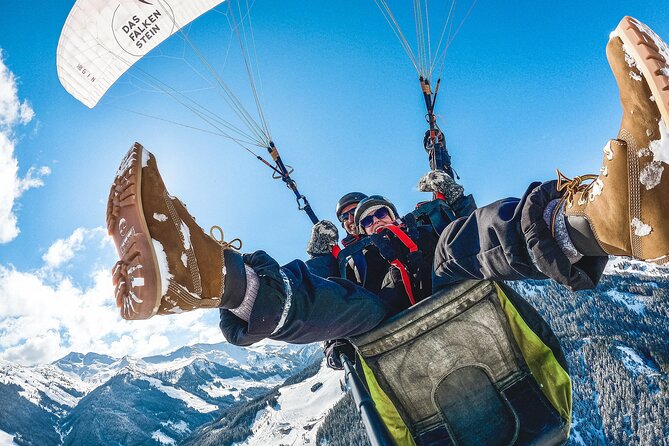Private tandem flight Classic from the Schmittenhöhe in Zell am See - Who will enjoy this flight most?