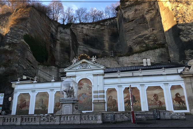 Private Tour The hills are alive: a tour to locations of the Sound of music film - Starting at Nonnberg Abbey