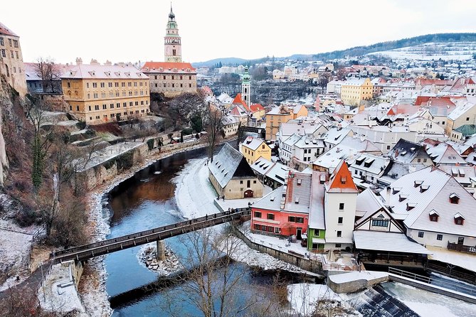 Private transfer in a Sanitized Car Prague to Vienna with 2h stop Cesky Krumlov - Leaving Prague by private car