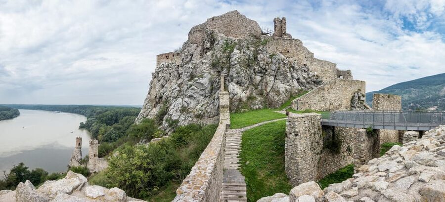 Private trip from Budapest to Bratislava & Gyor, and back - Leaving Budapest in a private car