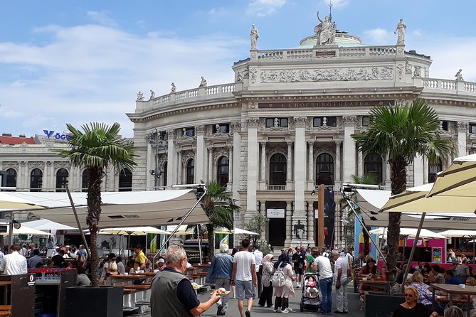 Private Vienna Highlights History Walk — WWII and Post War Vienna - Heldenplatz and Vienna’s most charged public square