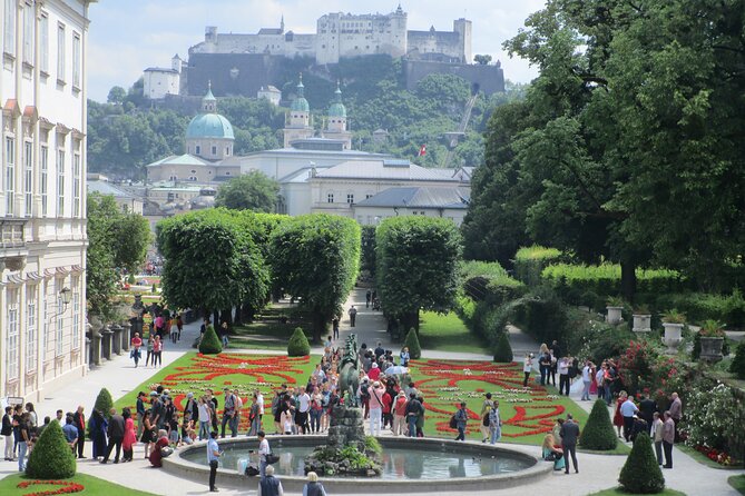 Private walking tour through the old town of Salzburg - Town Hall and the Alter Markt