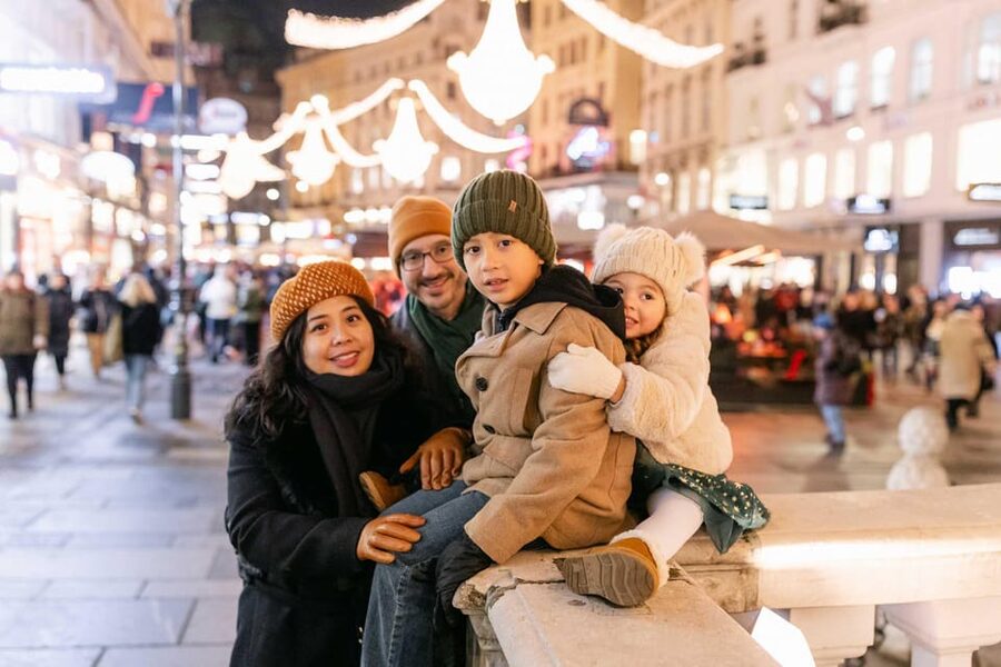 Professional Photoshooting in Vienna - Walking Graben toward St. Stephen’s Cathedral