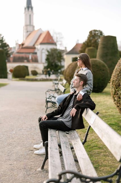 Professional Photoshooting in Vienna - Christmas and snowy Vienna portraits