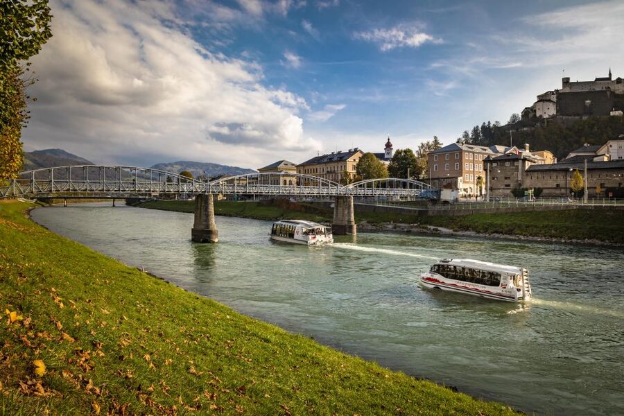 Salzburg: Amphibious Splash Tour on Land & on Water - Helpful planning advice for the 90-minute ride