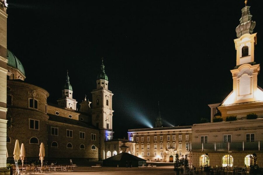 Salzburg: Dark History Tour - Timing, language, and booking flexibility