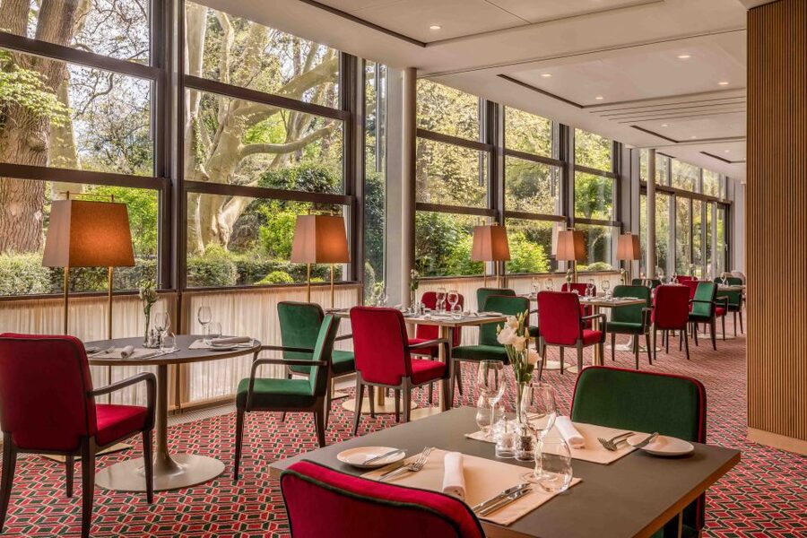 Salzburg: Dinner and Classical Concert at Mirabell Palace - Who should book this experience?
