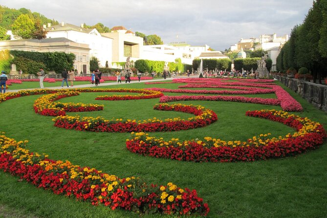 Salzburg Introduction Private Walking Tour - What the guide adds to the Sound of Music story