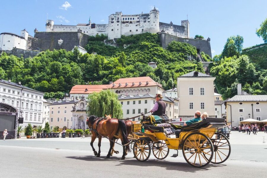 Salzburg: Life of Mozart Private Guided Walking Tour - Meeting point, pickup, and daily planning