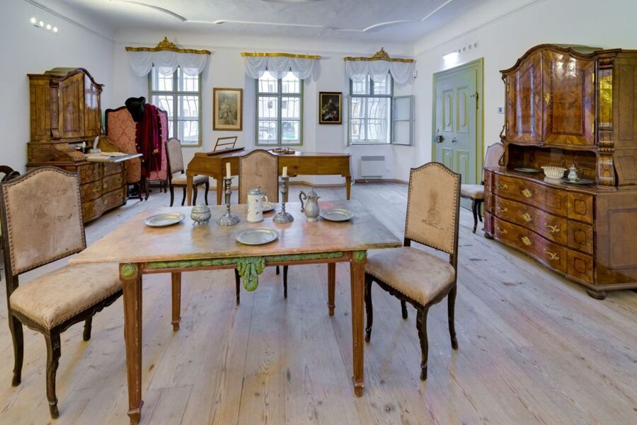 Salzburg: Life of Mozart Private Guided Walking Tour - Who will get the most from this Mozart tour