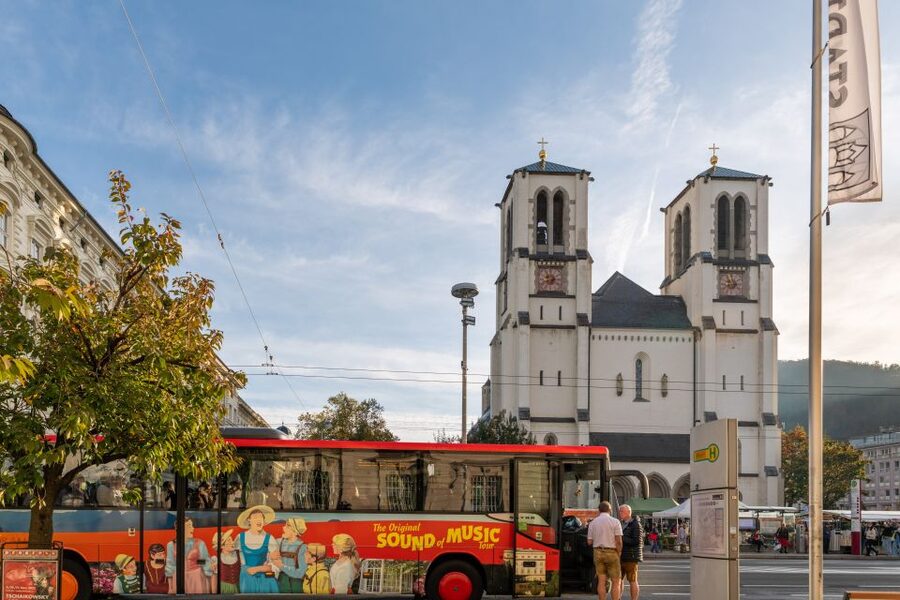 Salzburg: Original Sound of Music Tour - Mondsee and the wedding church