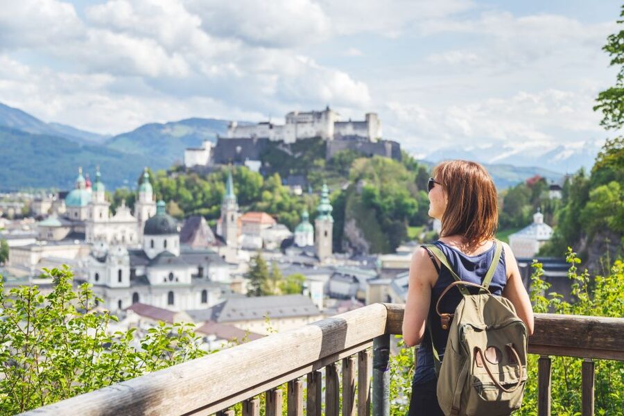 Salzburg: Private City Highlight Tour with a Guide - Crossing the Salzach to Getreidegasse