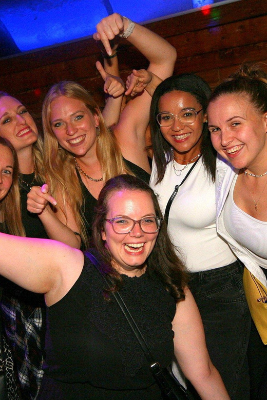 Salzburg: Pubcrawl Tour through best Bars and Clubs in Town - Who should book this pub crawl?