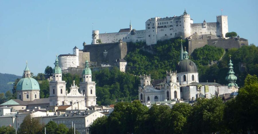 Salzburg “Sound of Music” Private Driver-Guided Tour - The fountain scene and Salzburg’s movie details