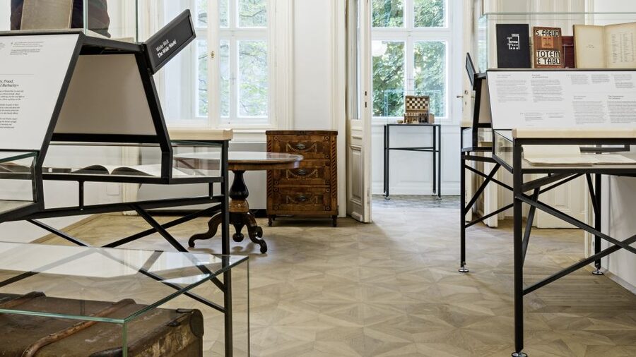 Sigmund Freud Museum Ticket - Entering Berggasse 19, Freud’s most famous address