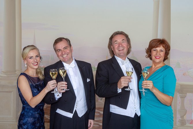 Skip the Line: Austrian Dinner Show Ticket in Vienna - A Viennese evening beneath City Hall