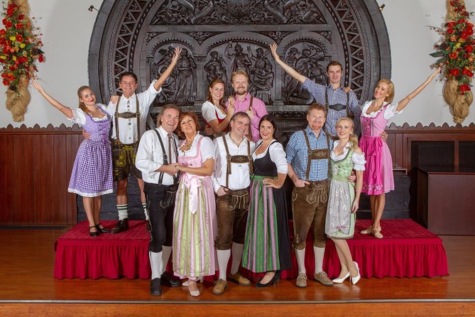 Skip the Line: Austrian Dinner Show Ticket in Vienna - First scene: Roses from Tirol