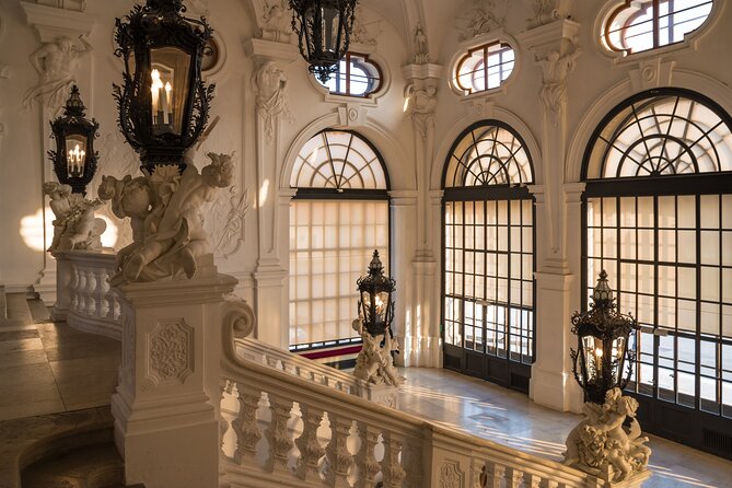 Skip-the-line Upper Belvedere Tickets and Guided Tour Vienna - Meeting your guide on Prinz-Eugen-Straße