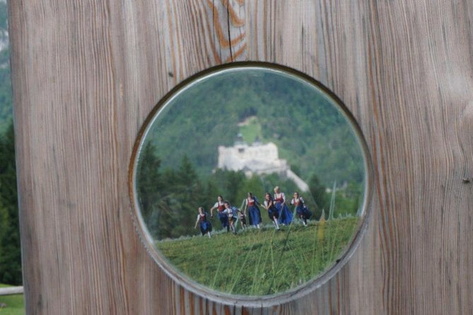 Sound of Music Private Tour including do-re-mi hiking trail - What the guide adds