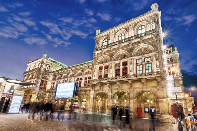 STATE OPERA - PRIVATE guided tour (tickets included) - What happens behind the curtain