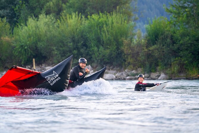 UP STREAM SURFING - The new way of surfing a river - From bridge practice to the Inn’s fast current