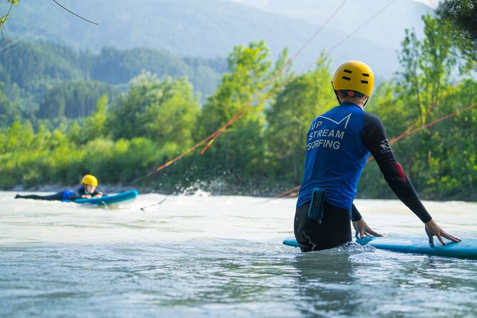 UP STREAM SURFING - The new way of surfing a river - Who will get the most from UP STREAM SURFING