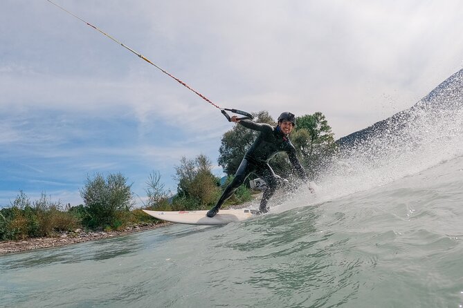 UP STREAM SURFING - The new way of surfing a river - The strongest reasons to say yes