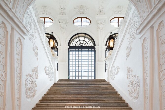 Vienna 2.5-hour Tour with Belvedere Palace & Gardens - Starting at the Lower Belvedere gardens