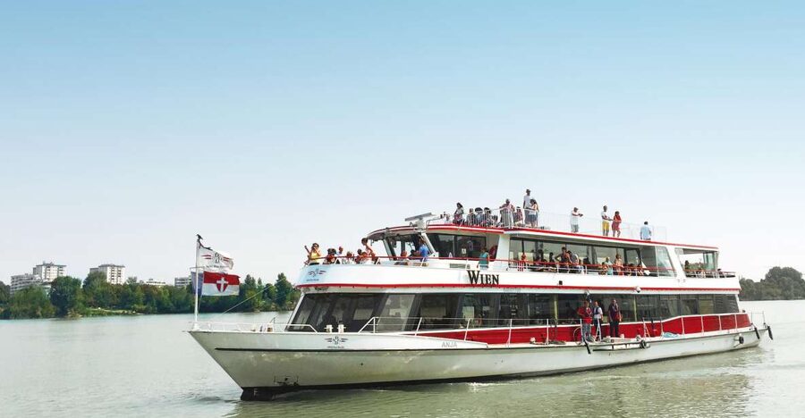 Vienna: 3.5-Hour Grand Danube River Cruise - Route B: modern Vienna from the water