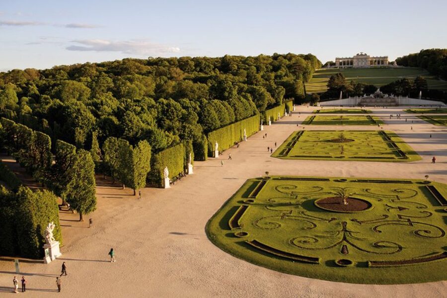 Vienna and Skip-the-Line Schönbrunn Palace Private Tour - Why Schönbrunn makes this private tour worthwhile