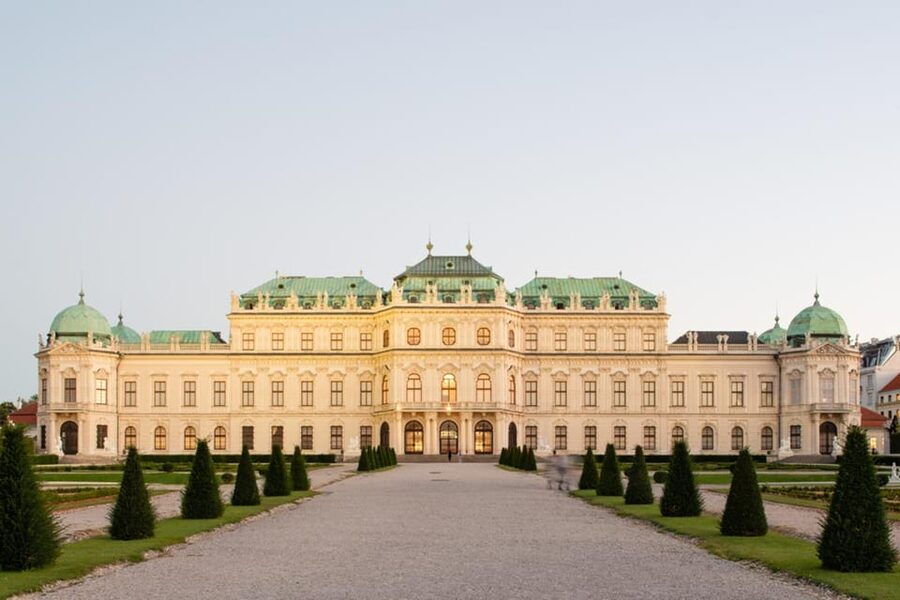 Vienna: Belvedere Palace Skip-the-Line Tour - Priority entry and the value of 90 minutes