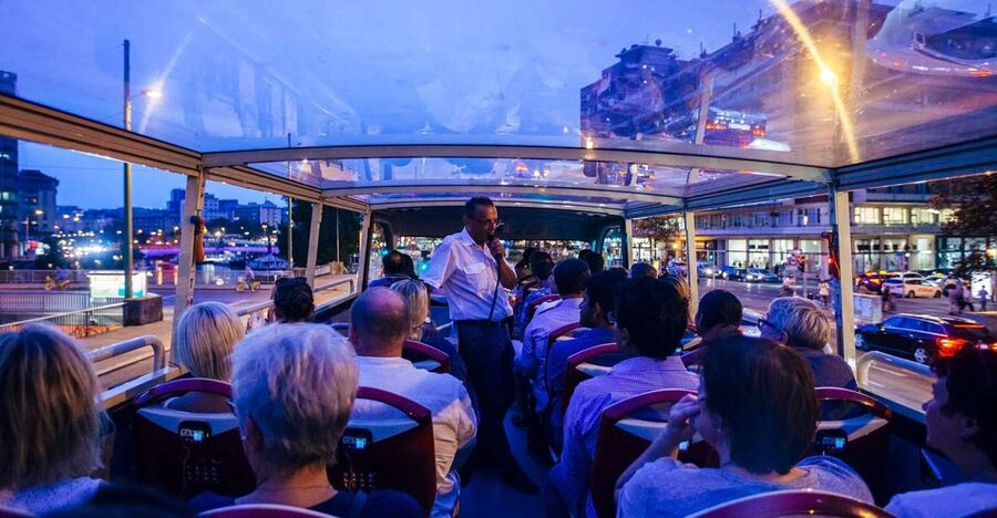 Vienna: Big Bus City Highlights Night Tour with Live Guide - Start beside Vienna State Opera