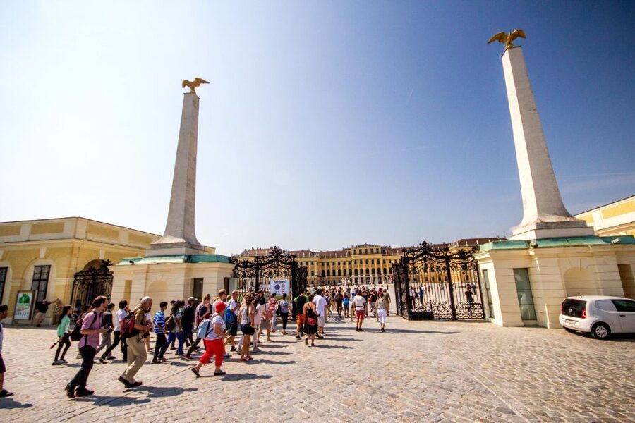 Vienna: Bus & Schönbrunn Palace Skip-the-Line Guided Tour - Small details that make the day easier